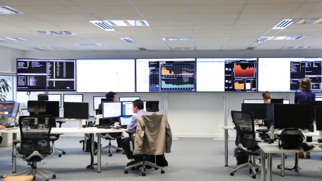 découvrez les services axa, une gamme complète de solutions d'assurance et de prévoyance adaptées à vos besoins. protégez votre avenir, votre famille et vos biens avec des offres sur mesure et un accompagnement personnalisé.