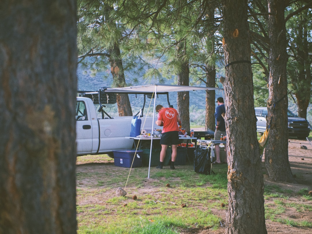 protégez votre aventure en plein air avec notre assurance camping. profitez d'une couverture adaptée pour vous et votre équipement, afin de vivre pleinement chaque expérience en toute sérénité. obtenez des conseils sur les meilleures options d'assurance pour le camping et partez l'esprit tranquille.